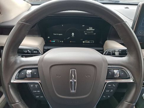 Certified 2022 Lincoln Nautilus Reserve AWD/4WD image 20