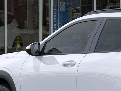 New 2026 Chevrolet Trax LT w/ Driver Confidence Package image 12