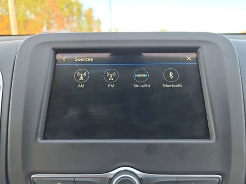 Used 2019 Chevrolet Equinox LT image 26