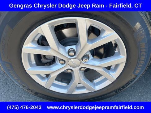 Used 2023 Jeep Grand Cherokee Limited AWD/4WD image 23