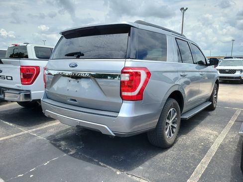 Used 2020 Ford Expedition XLT w/ Equipment Group 202A RWD image 5