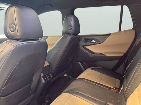 Used 2026 Chevrolet Equinox ACTIV w/ Safety and Technology Package FWD image 17