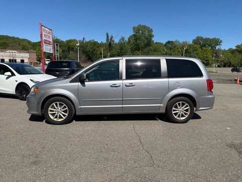 Used 2015 Dodge Grand Caravan SXT FWD image 16