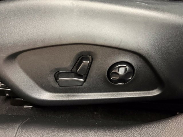 Used 2018 Jeep Compass Limited FWD image 24