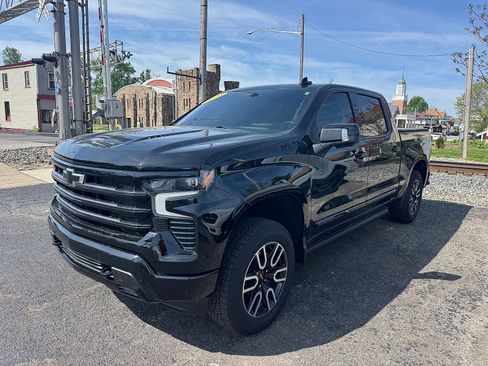 Used 2024 Chevrolet Silverado 1500 High Country w/ Midnight Edition AWD/4WD image 1