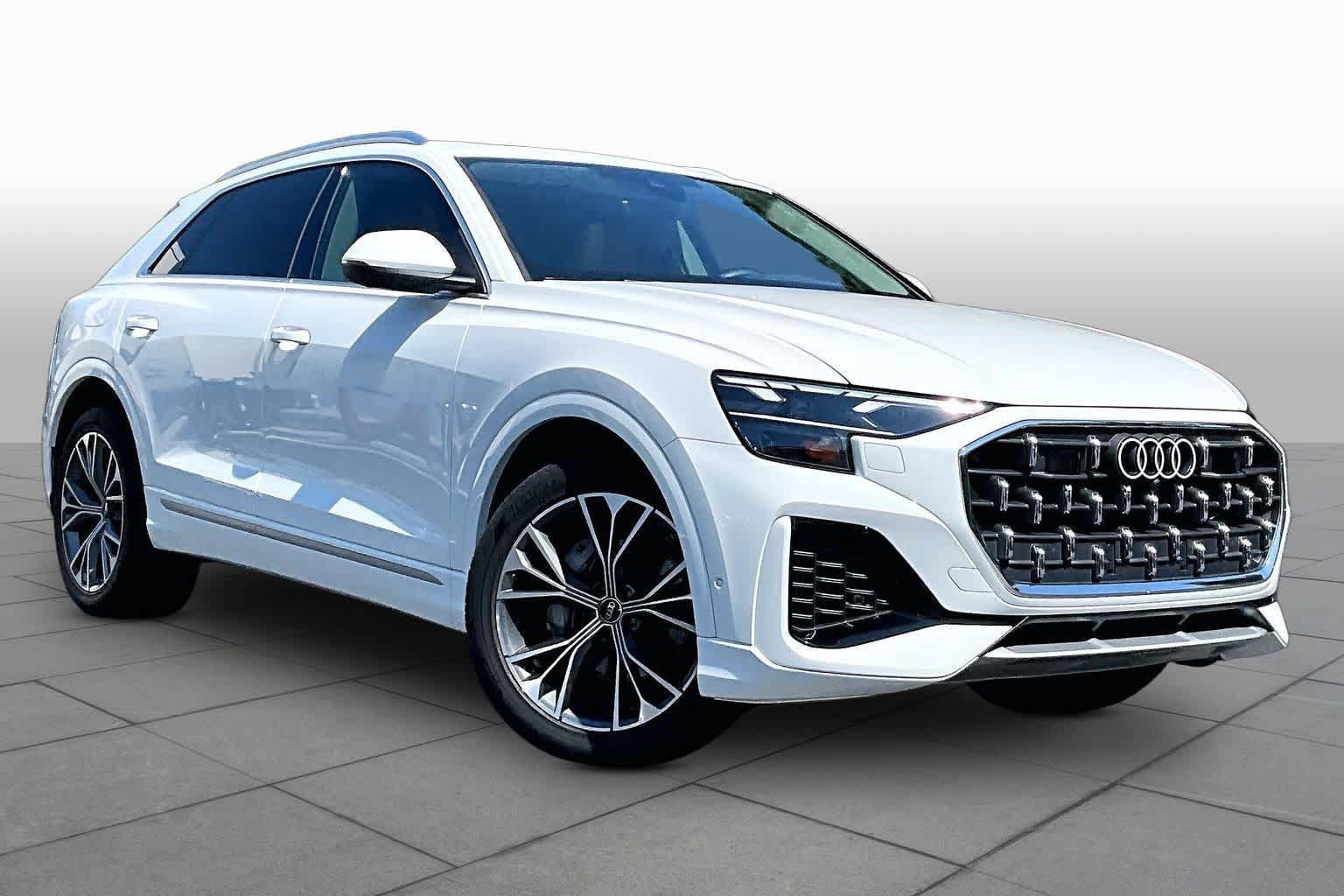 Used 2025 Audi Q8 Premium Plus AWD/4WD image 3