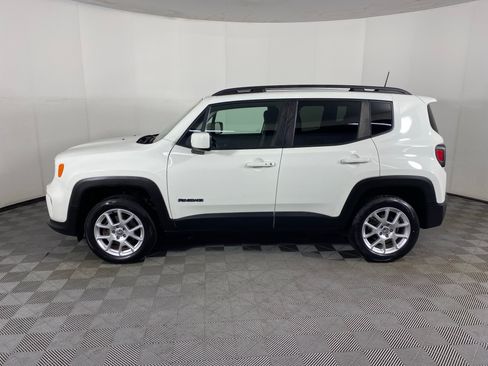 Used 2020 Jeep Renegade Latitude w/ Cold Weather Group AWD/4WD image 10