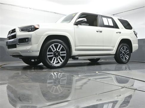 Used 2023 Toyota 4Runner Limited image 33