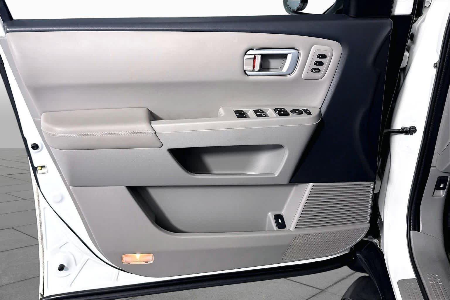 Used 2015 Honda Pilot Touring image 18