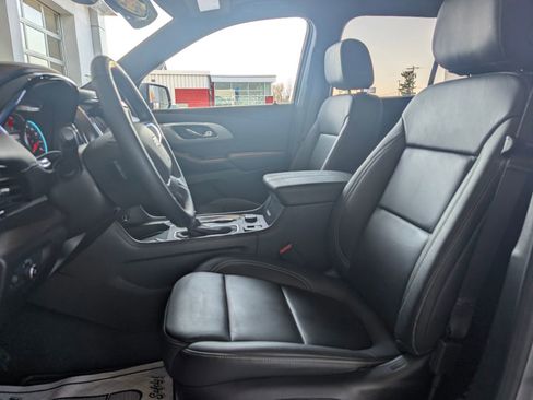Certified 2023 Chevrolet Traverse LT w/ LT Premium Package image 12
