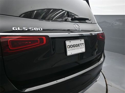 Used 2020 Mercedes-Benz GLS 580 4MATIC w/ Off-Road Package image 29