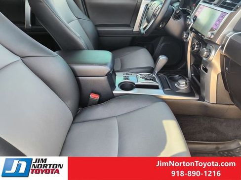 Used 2023 Toyota 4Runner SR5 Premium image 15