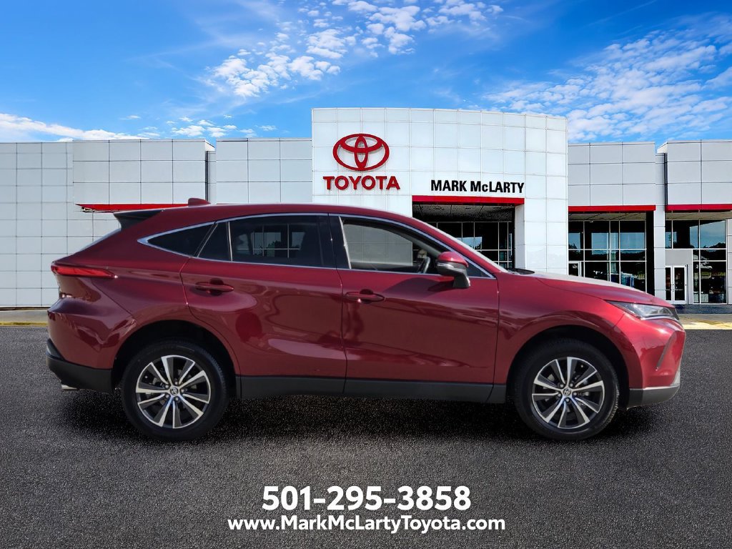 Used 2022 Toyota Venza LE AWD/4WD image 6