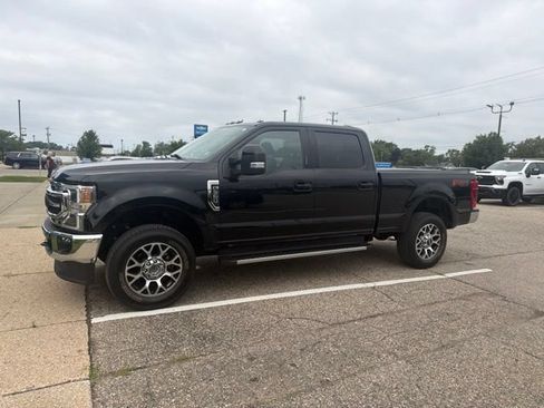 Used 2021 Ford F350 Lariat w/ Lariat Ultimate Package AWD/4WD image 2