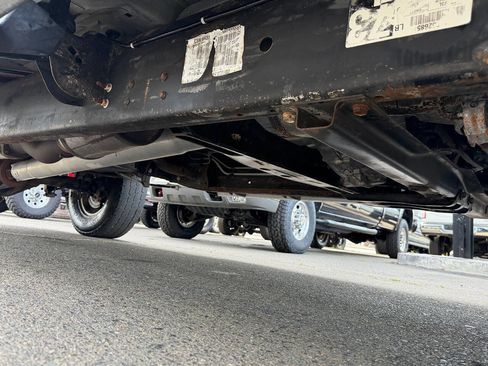 Used 2010 GMC Sierra 2500 SLE w/ Suspension Package, Off-Road image 42