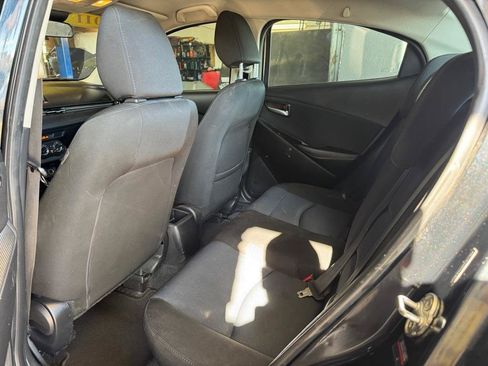Used 2017 Toyota Yaris iA FWD image 11