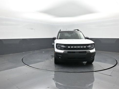 New 2025 Ford Bronco Sport Outer Banks image 2