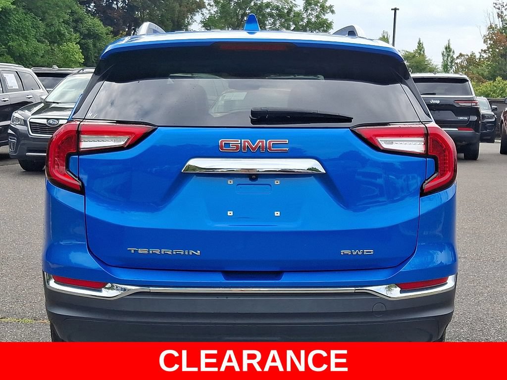 Used 2024 GMC Terrain SLT AWD/4WD image 5