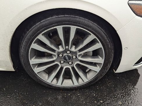 Used 2019 Lincoln Continental Reserve image 9