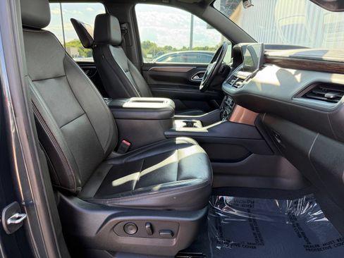 Used 2021 Chevrolet Tahoe High Country w/ Premium Package RWD image 19