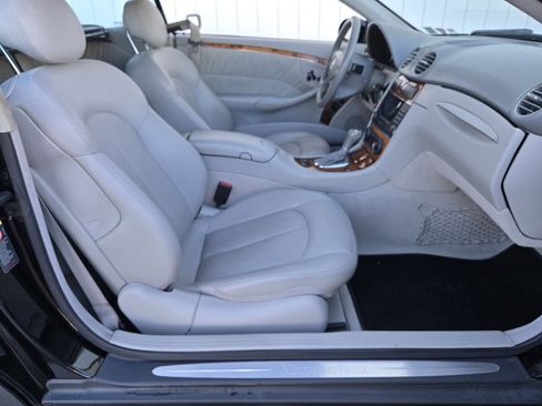 Used 2005 Mercedes-Benz CLK 500 Cabriolet image 45