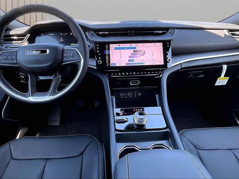 New 2026 Jeep Grand Cherokee L Limited AWD/4WD image 9
