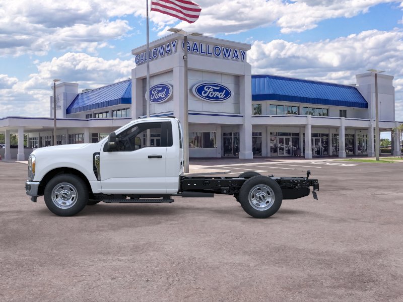 New 2025 Ford F350 XL w/ XL Chrome Package RWD image 3