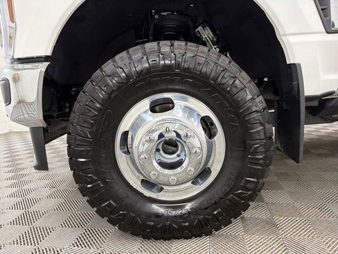 Used 2024 Ford F350 King Ranch w/ Chrome Package image 11