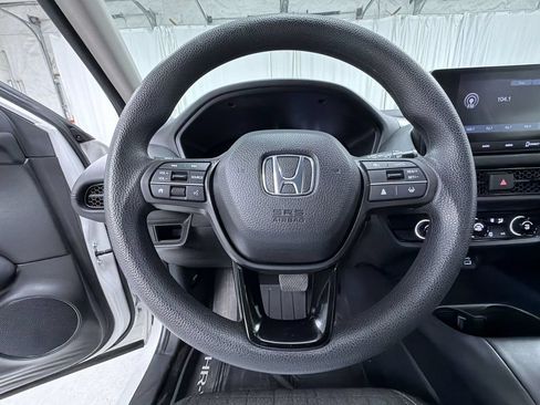 Used 2024 Honda HR-V LX image 24