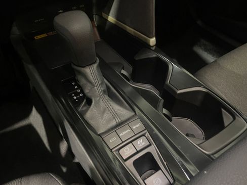 Used 2025 Toyota Camry LE image 40