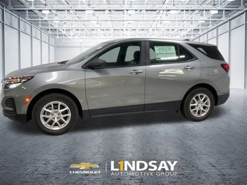 Used 2023 Chevrolet Equinox LS FWD image 4