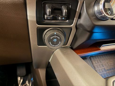 Used 2022 Ford F250 King Ranch AWD/4WD image 32