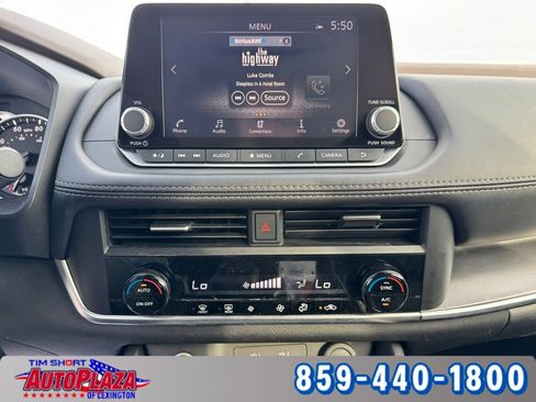Used 2023 Nissan Rogue SV AWD/4WD image 5