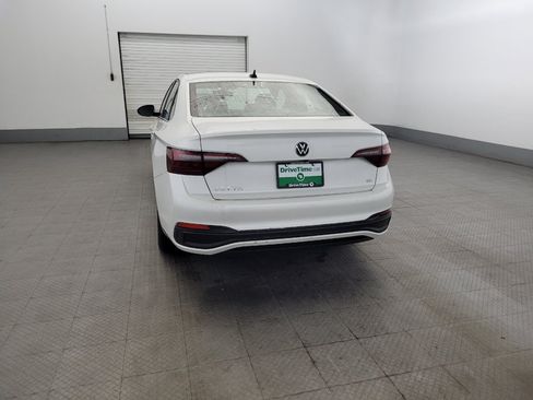 Used 2022 Volkswagen Jetta SE FWD image 6