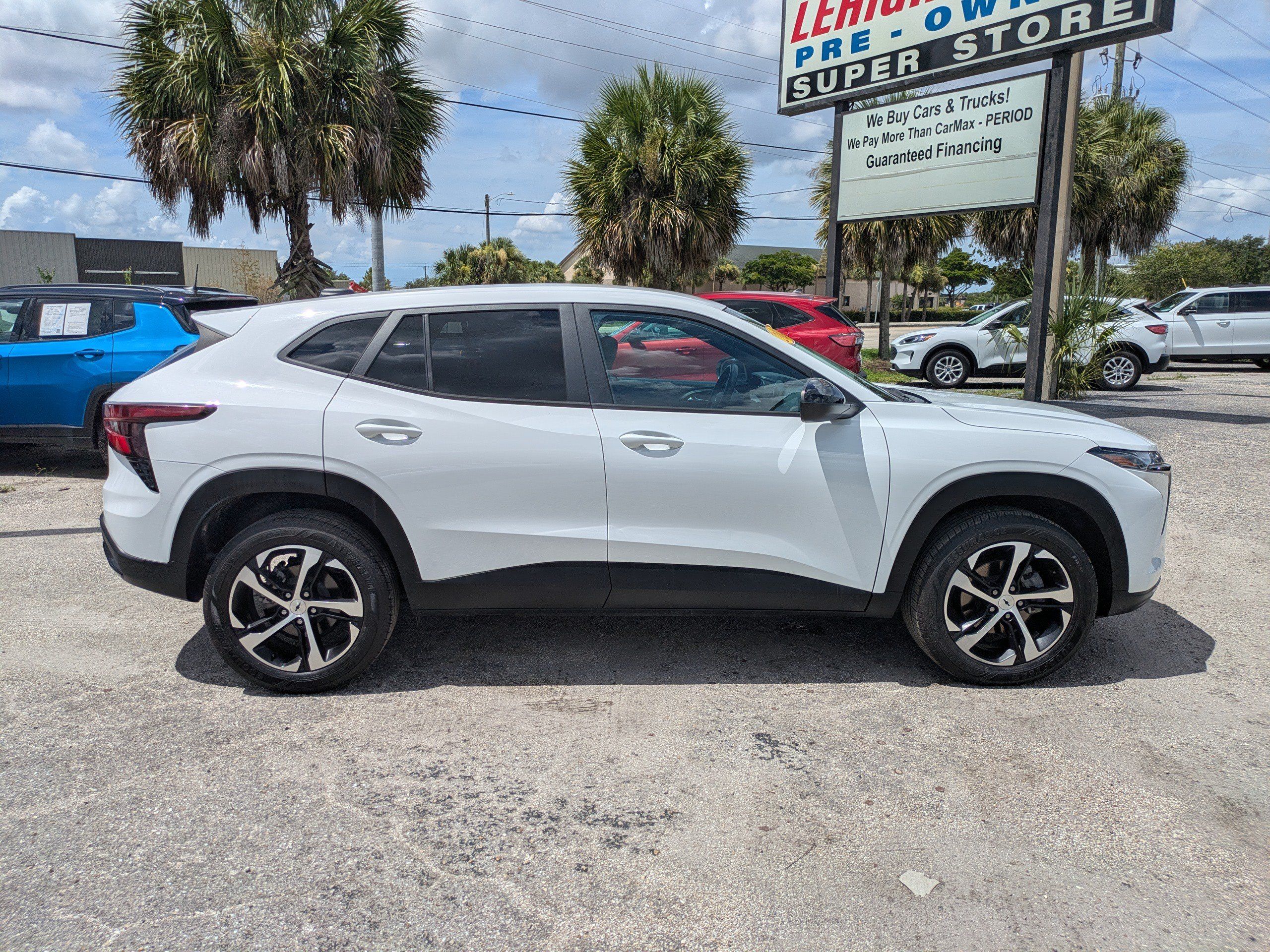 Used 2024 Chevrolet Trax RS w/ Driver Confidence Package FWD image 3