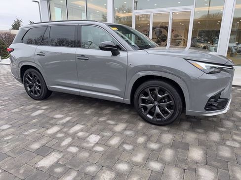 Certified 2026 Lexus TX 500h AWD w/ Technology Package image 8