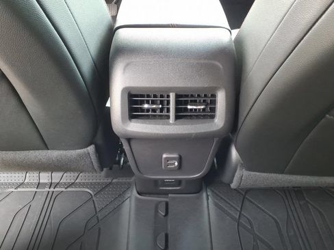 Used 2024 Chevrolet Equinox RS w/ RS Leather Package FWD image 5