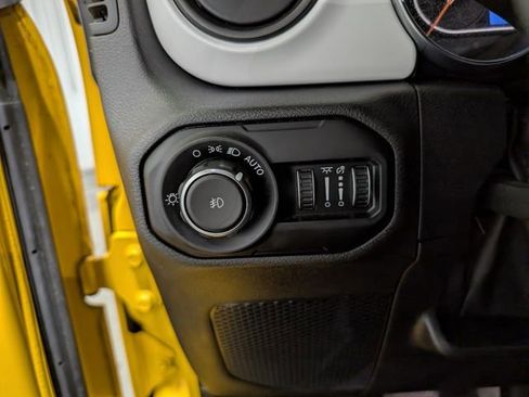 Used 2021 Jeep Wrangler Unlimited Islander image 17