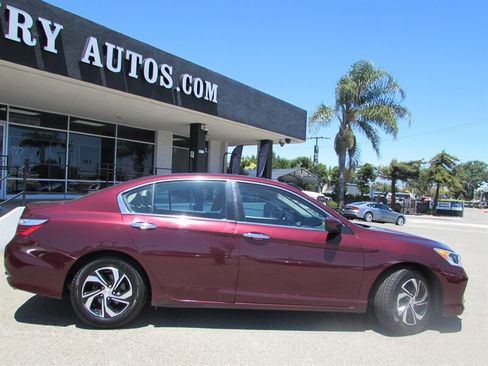 Used 2016 Honda Accord LX image 7