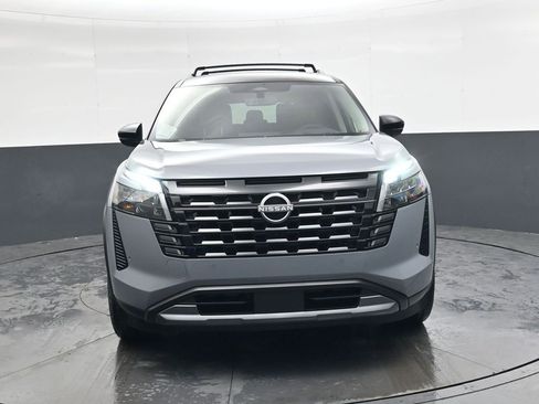 New 2026 Nissan Pathfinder Platinum image 10