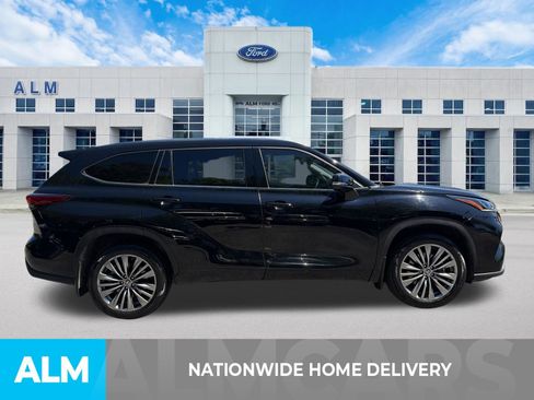 Used 2021 Toyota Highlander Platinum AWD/4WD image 4