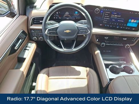 Used 2025 Chevrolet Tahoe High Country AWD/4WD image 3