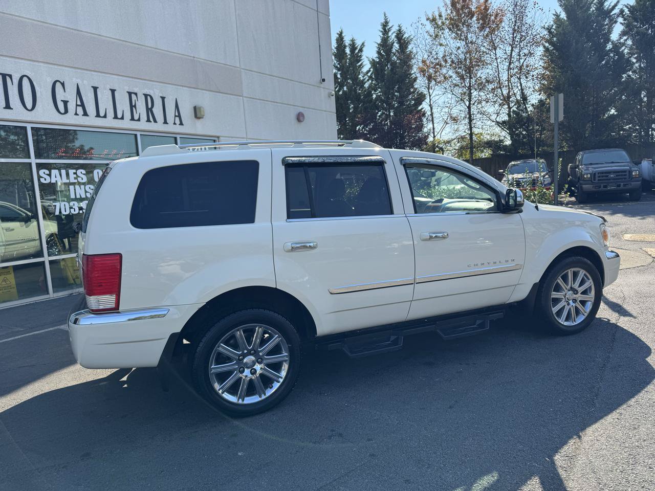 Used 2009 Chrysler Aspen Limited AWD/4WD image 12