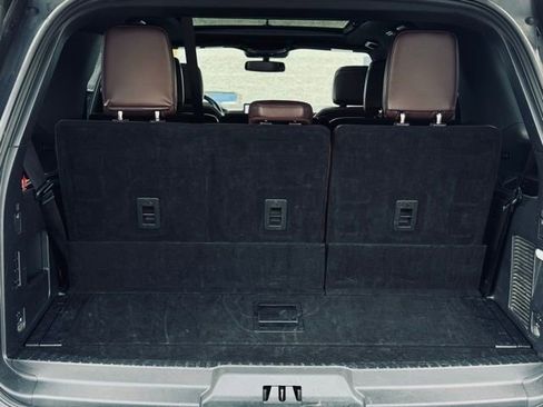 Used 2024 Ford Expedition Limited image 12