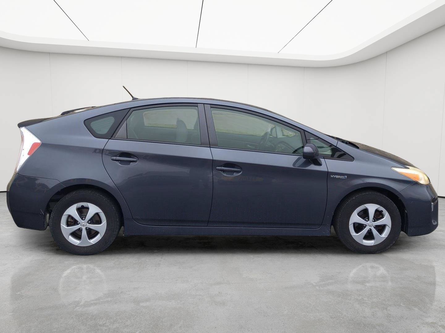 Used 2012 Toyota Prius Two FWD image 2