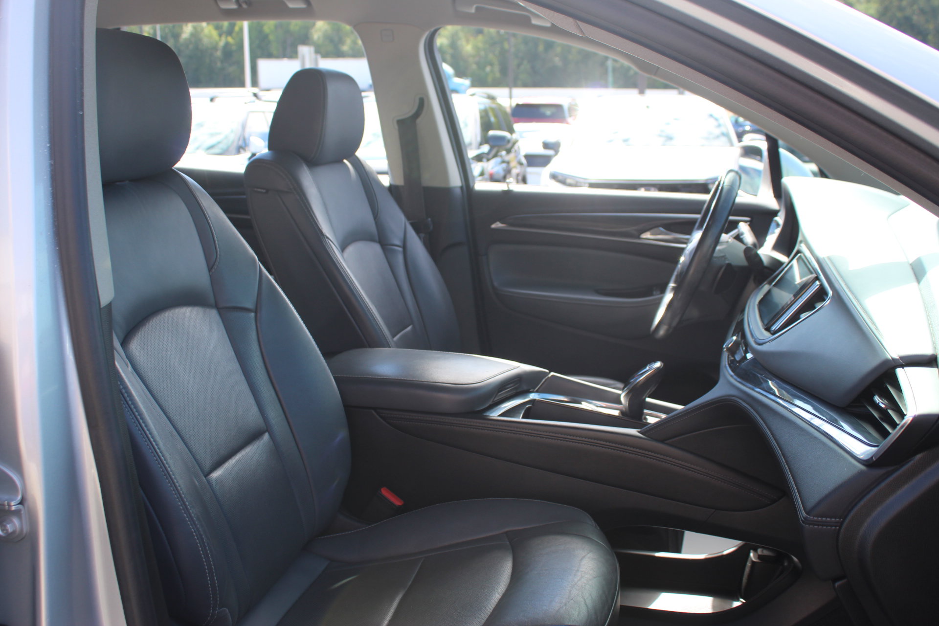 Used 2020 Buick Enclave Essence FWD image 35