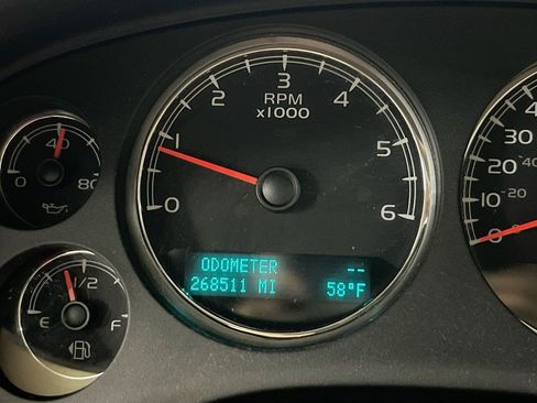 Used 2011 Chevrolet Suburban LTZ AWD/4WD image 13