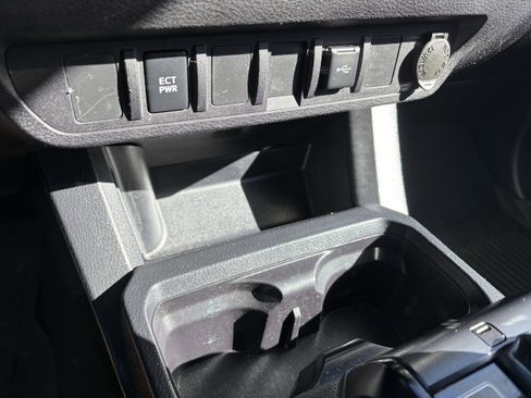 Used 2020 Toyota Tacoma SR image 20