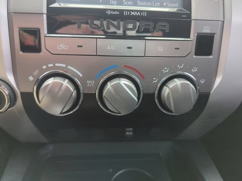 Used 2018 Toyota Tundra SR5 w/ TRD Off Road Package AWD/4WD image 27