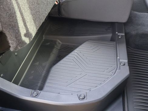 Used 2025 Toyota Tacoma TRD Sport image 28